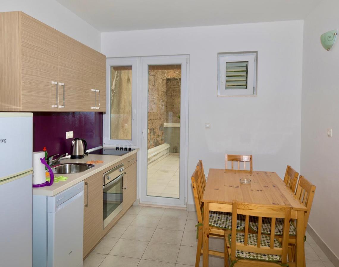 Apartments And Rooms Spiro Mimice Extérieur photo